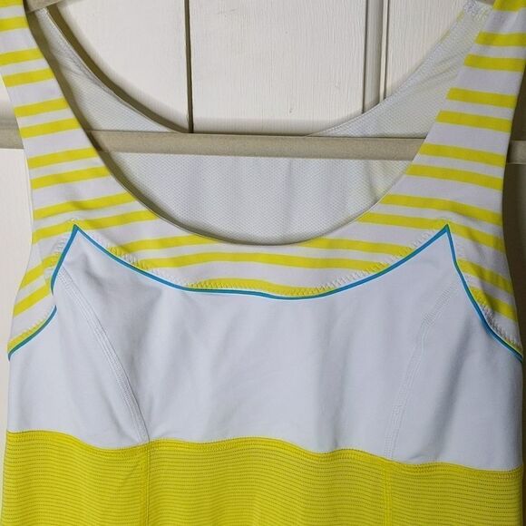 LULULEMON RUN TA TA TOPPER Yellow Tank Top Activewear Size Small - Picture 3 of 9